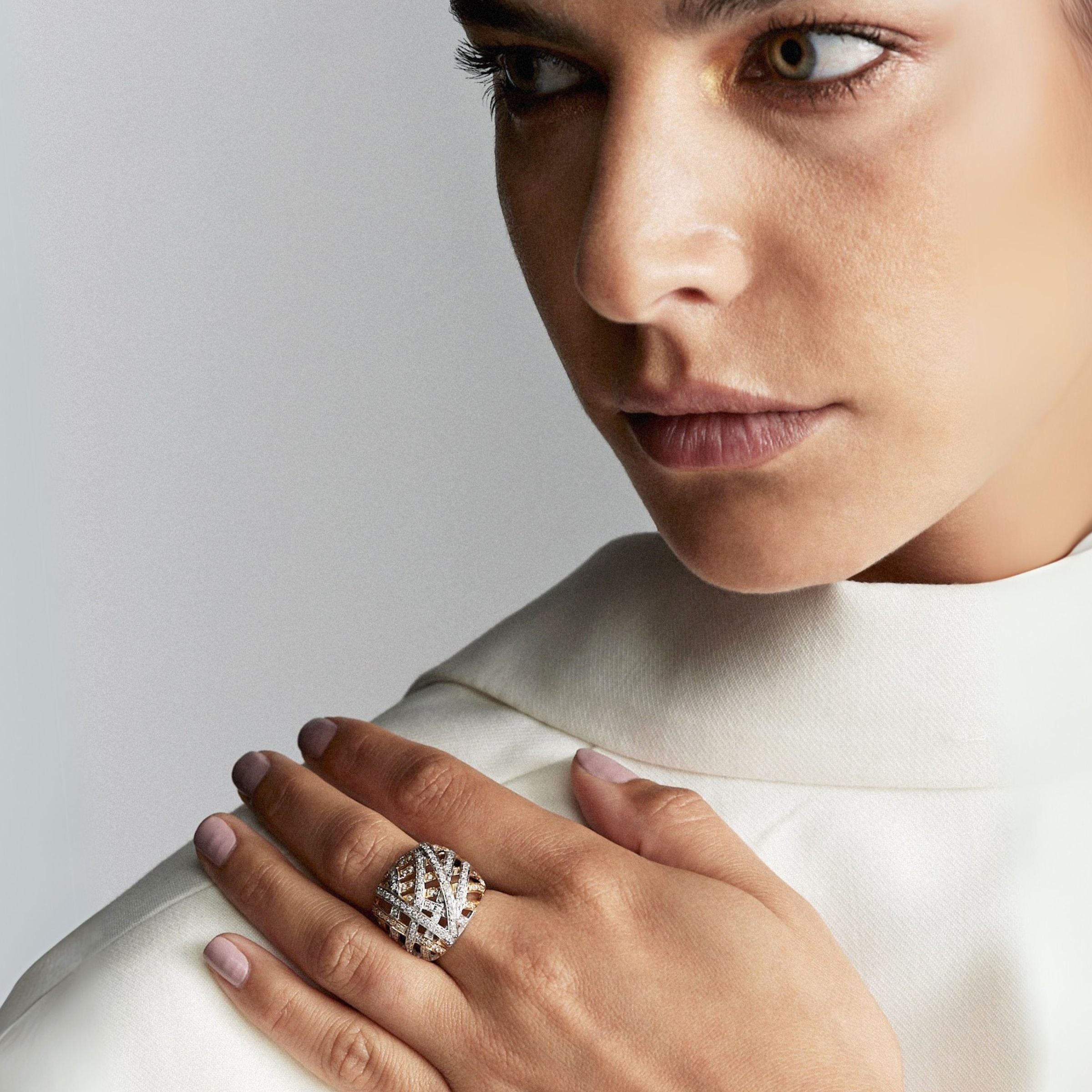 Aura Classic Ring